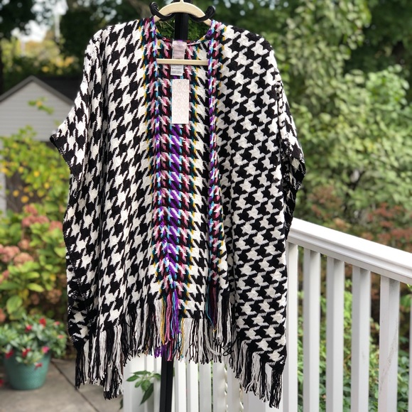 Chico’s Multi Fringe Ruana , Houndstooth Ruana - Picture 14 of 14